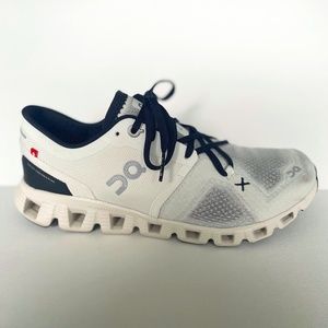 Cloud X 3 White/Black Size 7.5 Women Casual LaceUp Running Shoe Trainer 60.98697